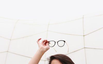 Shit happens, so here’s 4 powerful reframes for confidently dealing with mistakes + failures.